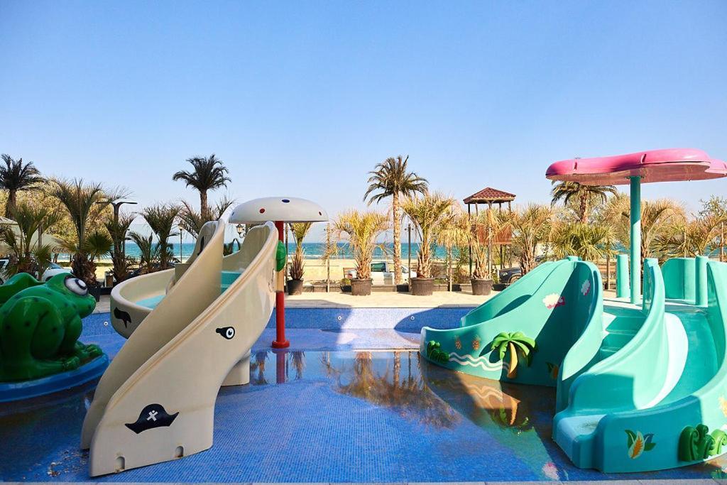 Rusty Sands Apt Spa N Pools Beach Resort Năvodari Eksteriør billede