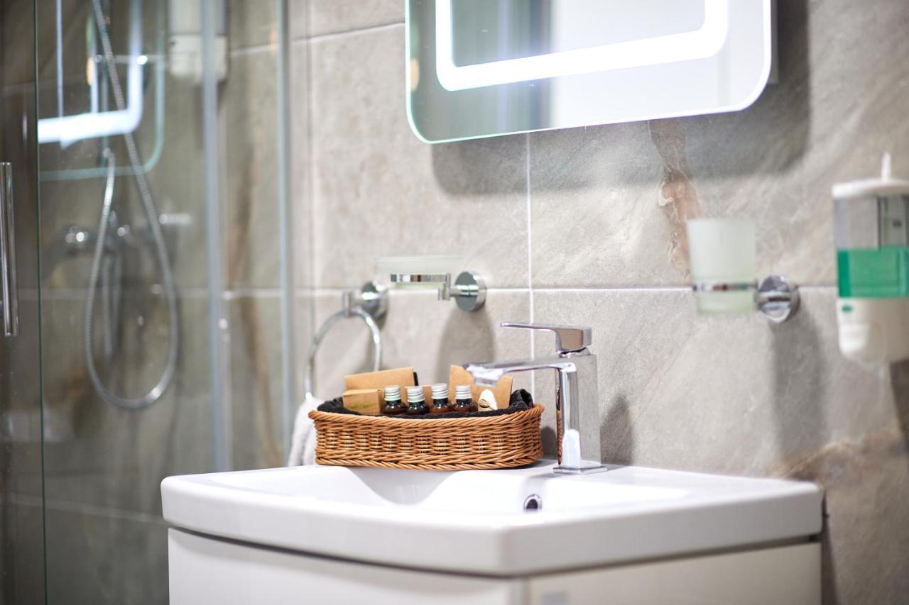 Rusty Sands Apt Spa N Pools Beach Resort Năvodari Eksteriør billede