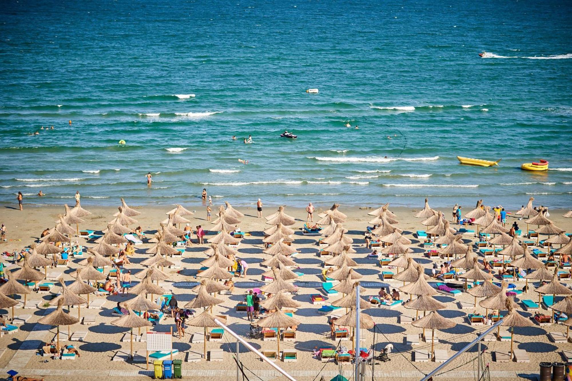 Rusty Sands Apt Spa N Pools Beach Resort Năvodari Eksteriør billede